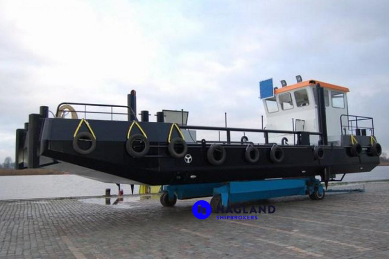 Steel Multipurpose Multiship 1500 Vessel with hydraulic crane and spud poles